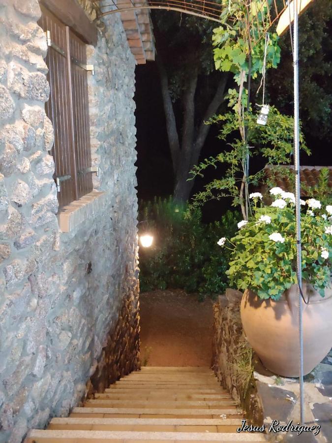 La Simona Casa Rural Perales del Puerto Dış mekan fotoğraf